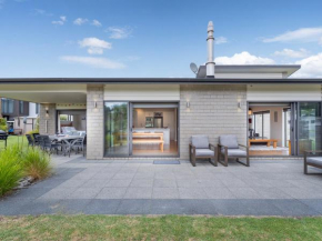 Sun Seekers Lookout - Whitianga Holiday Home